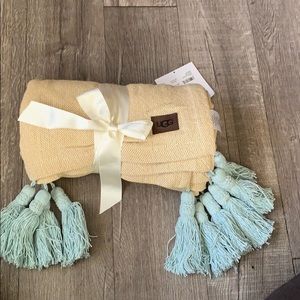 UGG Dark Golden Rod Skylar Throw 50" x 70"